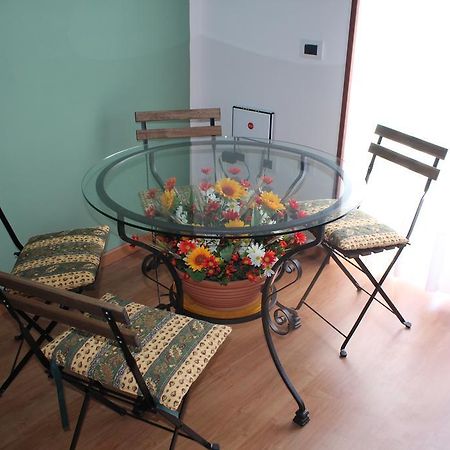 דירות נאפולי Casa Del Girasole מראה חיצוני תמונה