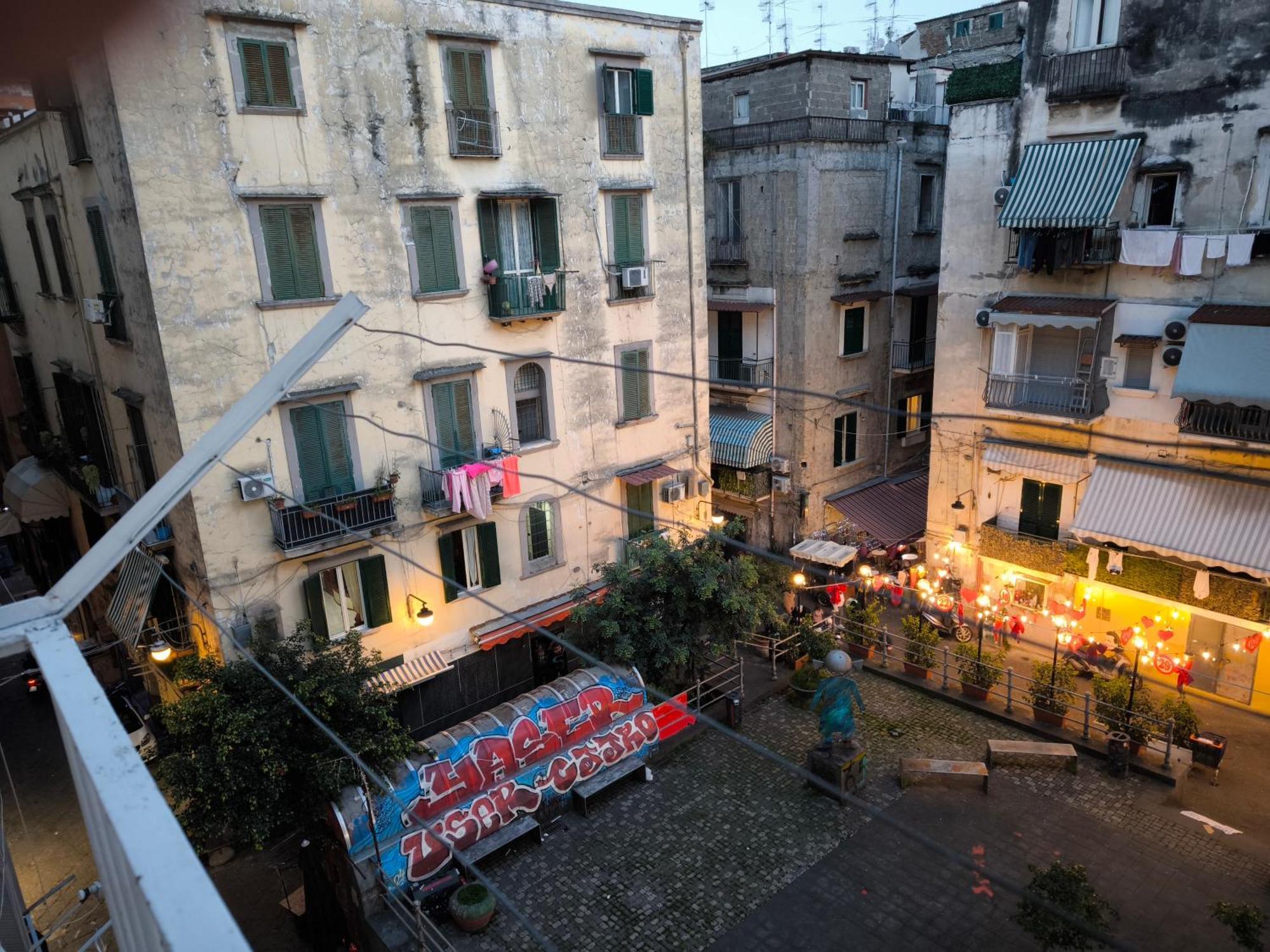 דירות נאפולי Casa Del Girasole מראה חיצוני תמונה