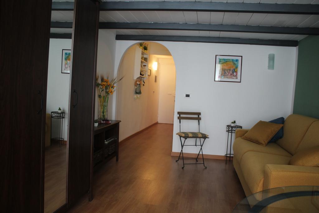 דירות נאפולי Casa Del Girasole מראה חיצוני תמונה