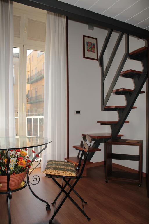 דירות נאפולי Casa Del Girasole מראה חיצוני תמונה