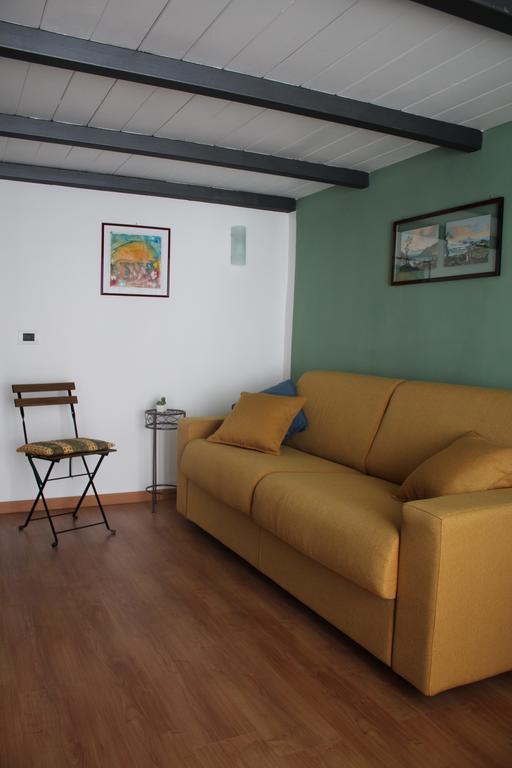 דירות נאפולי Casa Del Girasole מראה חיצוני תמונה
