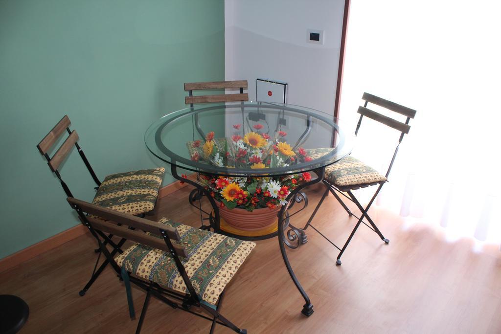 דירות נאפולי Casa Del Girasole מראה חיצוני תמונה